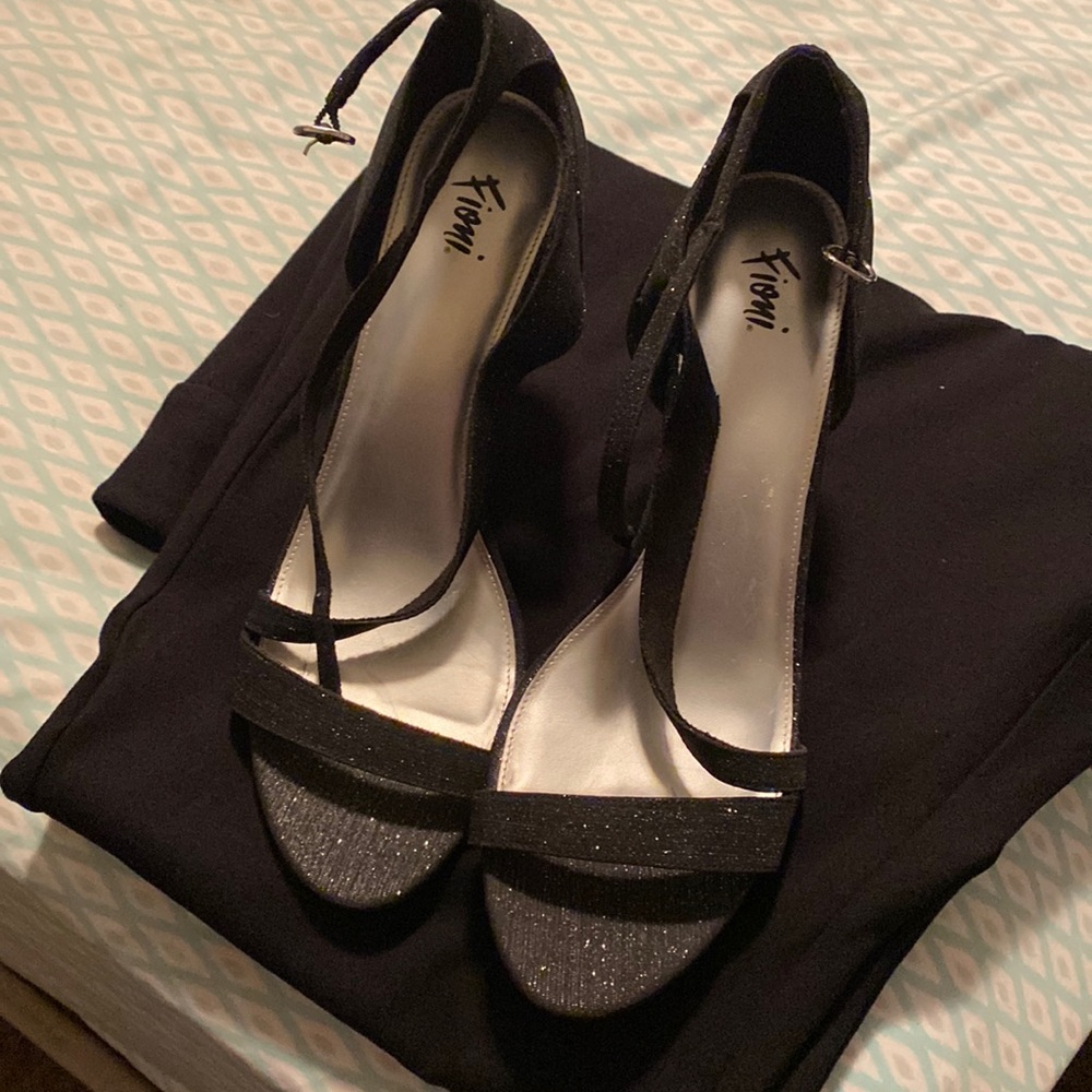 Black High Heel Sparkled shoes